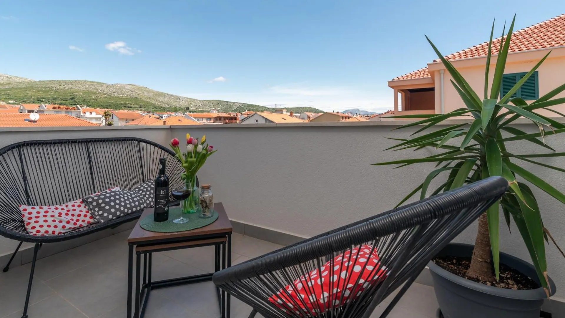 Apartmani Luce Trogir 0*,